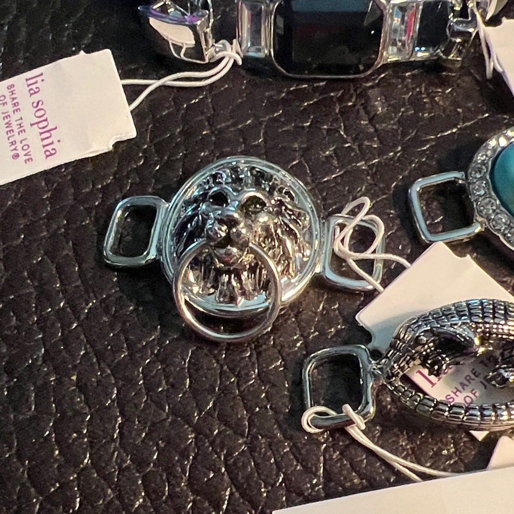 3/$18 Lia Sophia Silver and Black Bracelet with Charms Lot 2164 - Picture 7 of 11